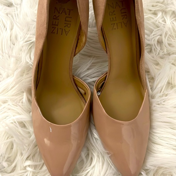 Nude comfy heels shoes - Naturalizer - Picture 2 of 3